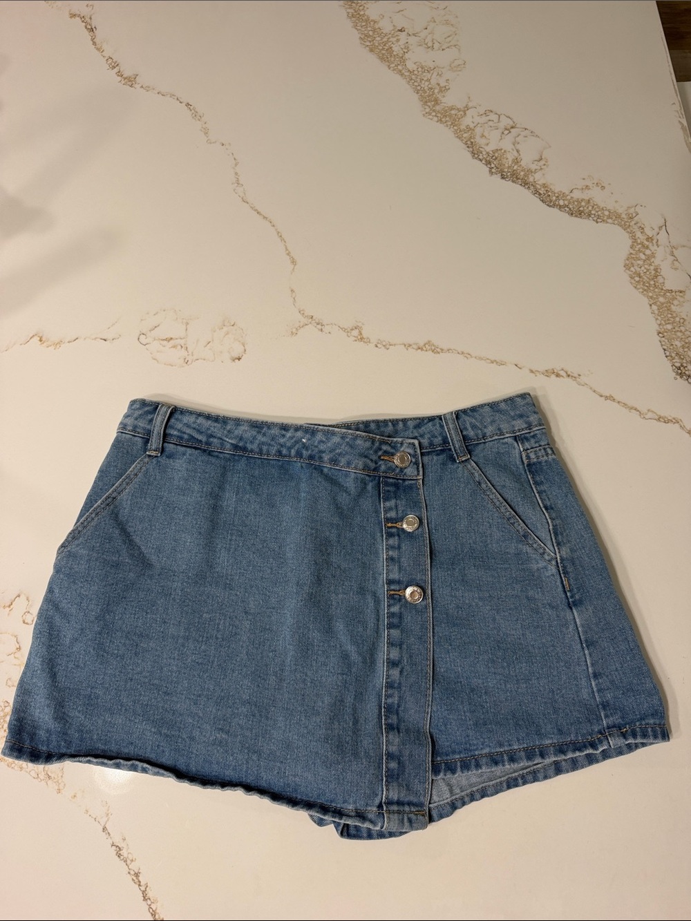SHEIN Denim Blue Asymmetrical Button-Front Denim Mini Skort - L